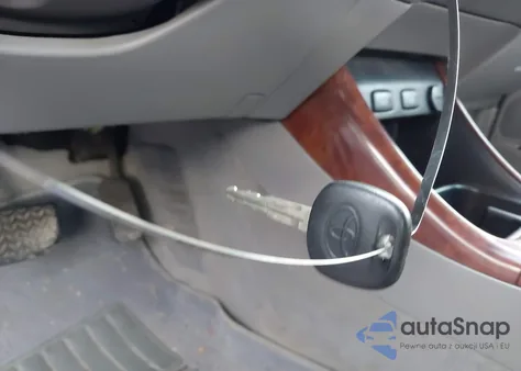 2003 Toyota Camry Xle z USA, uszkodzony, nr VIN 4T1BE30K83U654640